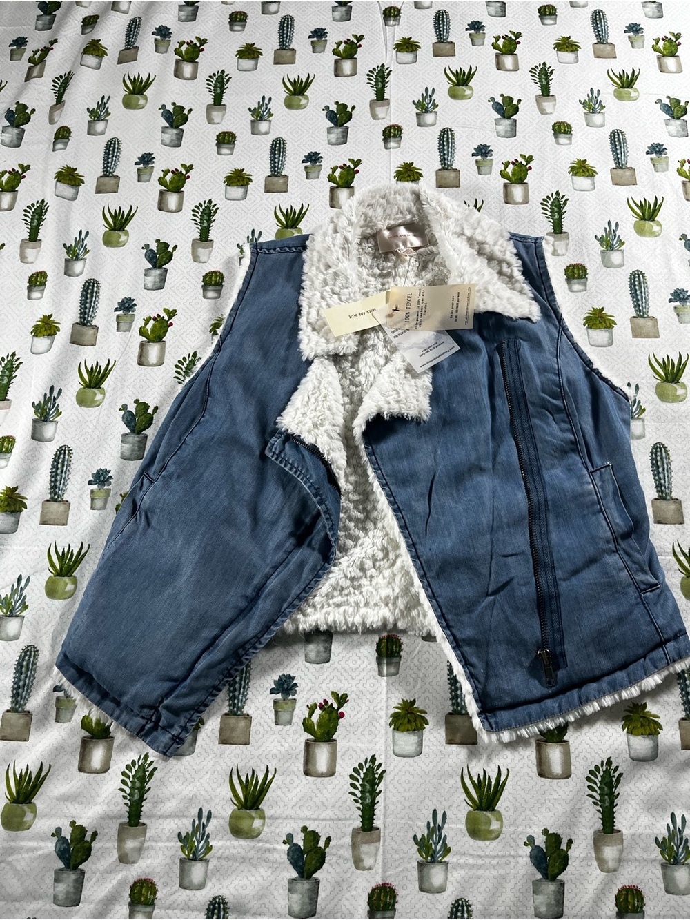 Skies Are Blue Junior Size XS Vest NWT Denim Lined Super Soft